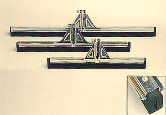 Afbeeldingen van VLOERTR. SCHUIMR.ZW M.STOKH. 750MM 6375